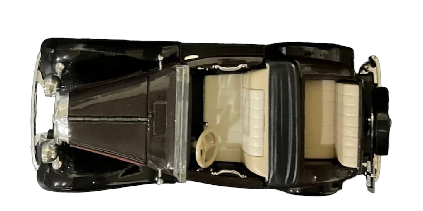 1932 Ford 3-Window Coupe SS7723 Convertible 1:24 Scale Die-cast Model Car
